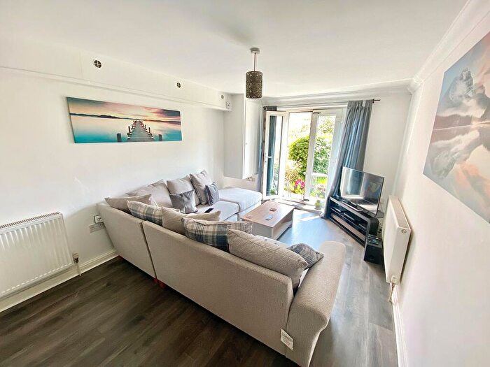 2 Bedroom Flat To Rent In Driberg Court, Dagenham, RM9