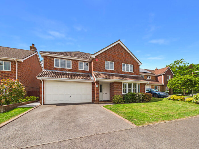 4 Bedroom Detached House For Sale In Monterey Drive, Locks Heath, SO31