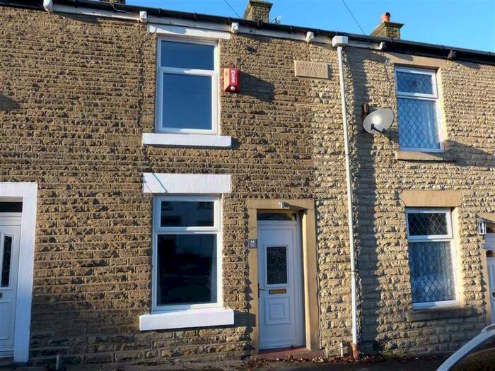 2 Bedroom Terraced House To Rent In Gladstone Street, Glossop, SK13