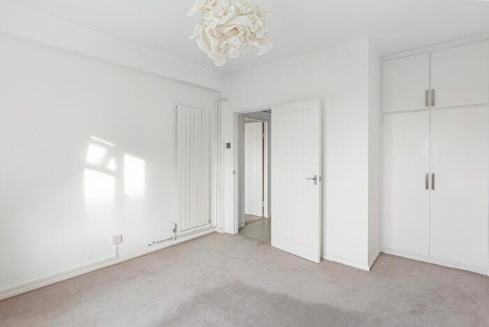 1 Bedroom Flat For Sale In Rokeby House, Balham, SW12