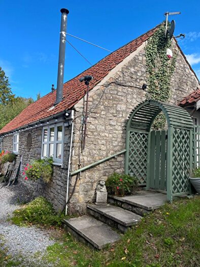 2 Bedroom Cottage To Rent In Butcombe, BS40