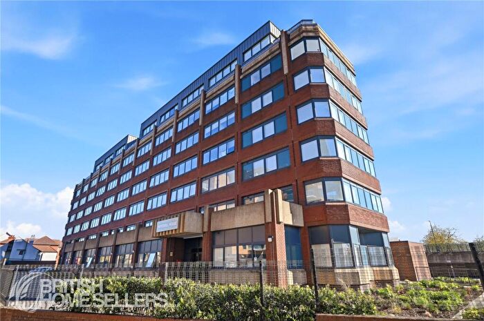 Apartment For Sale In South Street, Romford, RM1