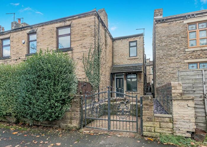 3 Bedroom Terraced House For Sale In York Place, Cleckheaton, West Yorkshire, BD19