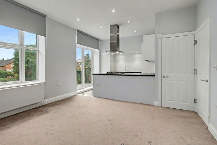 1 Bedroom Flat To Rent In Hermon Hill (), Wanstead, E11