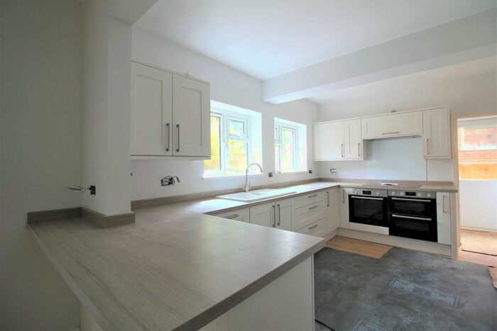 6 Bedroom Detached House To Rent In Earlham Road, Norwich, NR4