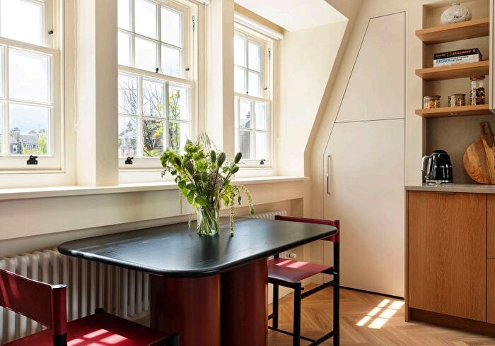 1 Bedroom Flat To Rent In Harley Street, South Marylebone, W1G