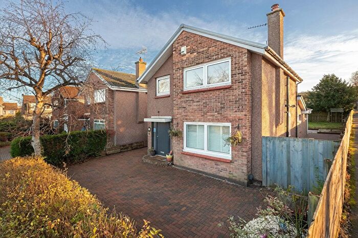 4 Bedroom Detached House For Sale In Springfield Road, Linlithgow, EH49