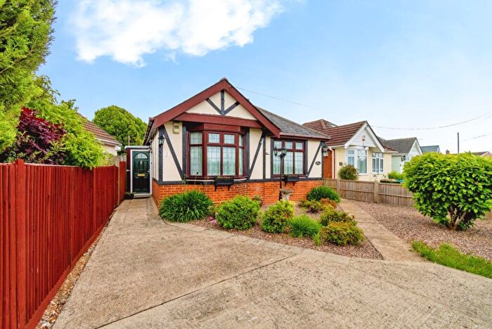 3 Bedroom Bungalow For Sale In Test Lane, Southampton, Hampshire, SO16