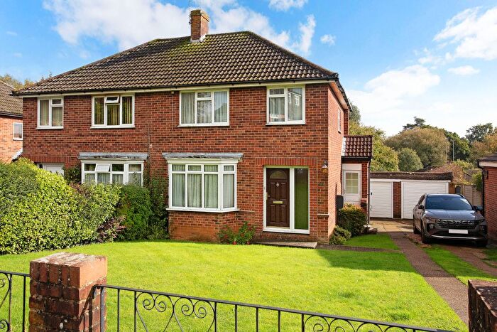 3 Bedroom Semi-Detached House For Sale In Dewlands, Godstone, RH9