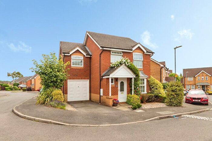4 Bedroom Detached House For Sale In Ayr Close, Stevenage, SG1