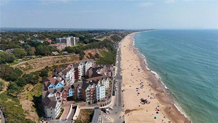2 Bedroom Apartment For Sale In Honeycombe Chine, Boscombe, Bournemouth, Dorset, BH5