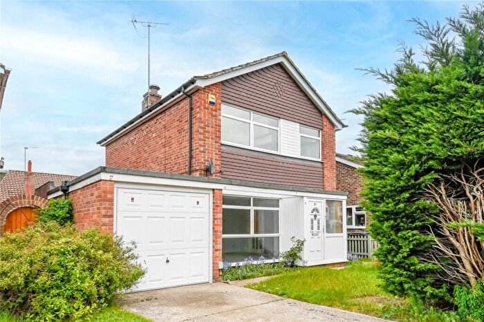 3 Bedroom Detached House For Sale In Penn Road, Speen, Newbury, RG14