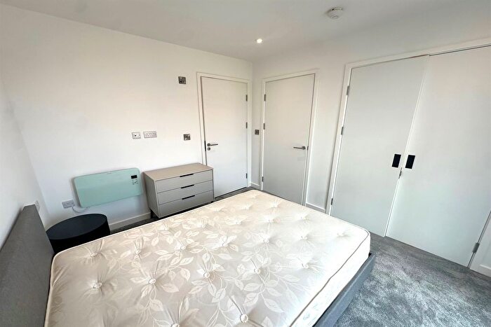 2 Bedroom Flat To Rent In Derwent Street, Salford, M5