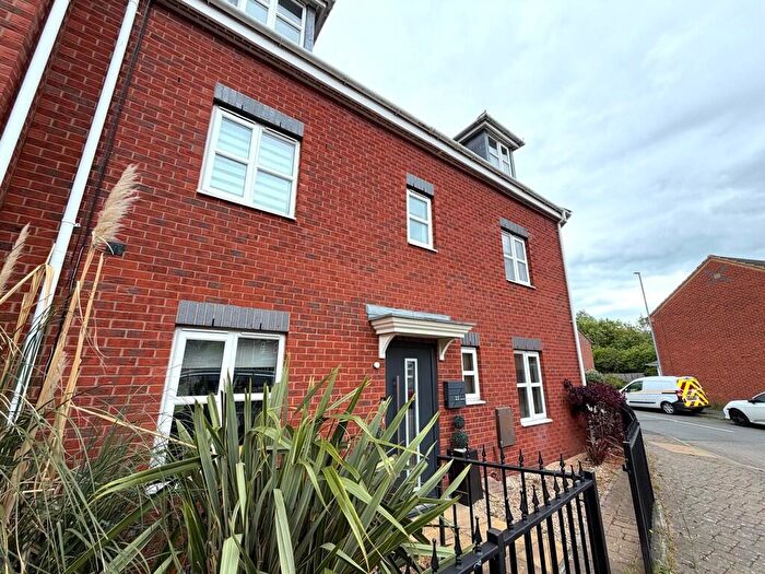 5 Bedroom Terraced House To Rent In Hevea Road, Burton-on-Trent, DE13