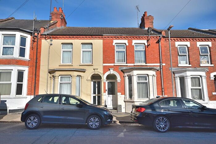 3 Bedroom Terraced House To Rent In Whitworth Road, Northampton, NN1
