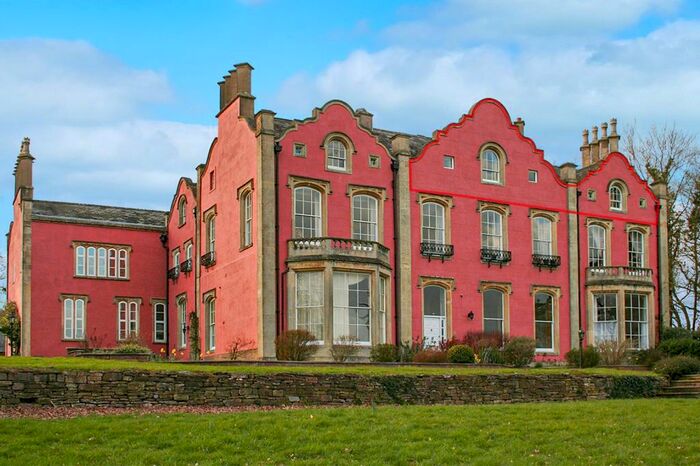 2 Bedroom Flat For Sale In The Haie, Newnham, Gloucestershire., GL14