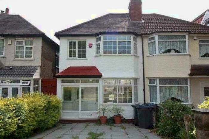 3 Bedroom Semi-Detached House To Rent In Cateswell Road, Cateswell Road, Birmingham, B11