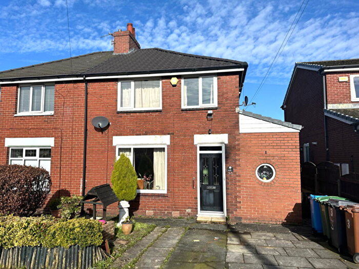 3 Bedroom Semi-Detached House For Sale In Springfield Lane, Royton, Oldham, OL2