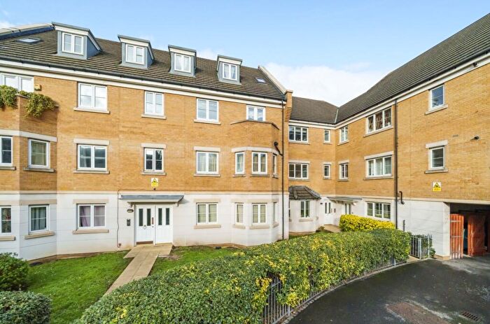 1 Bedroom Flat To Rent In Blakes Road Peckham, SE15