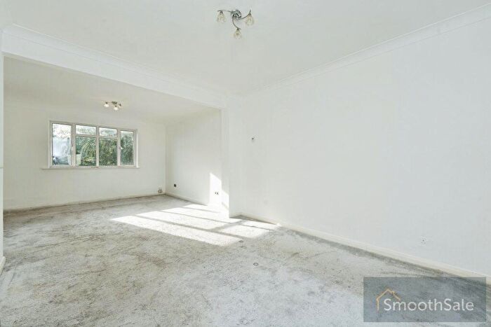 3 Bedroom Semi Detached House For Sale In Norwich Road, Northwood, HA6