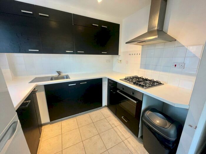 1 Bedroom Flat To Rent In Bridge Road, Stratford, E15