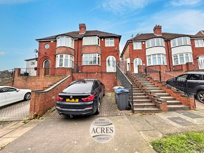 3 Bedroom Semi Detached House For Sale In Foden Road, Great Barr, Birmingham, B42