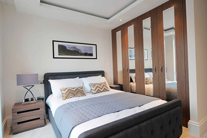 1 Bedroom Flat To Rent In Arundel Street, London, WC2R