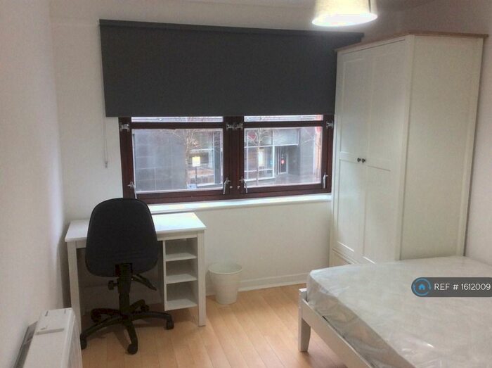 2 Bedroom Flat To Rent In Albion Gate, Glasgow, G1