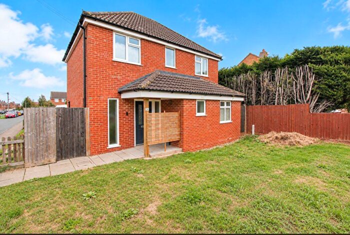 3 Bedroom Detached House For Sale In Lincoln Road, Shortstown, MK42