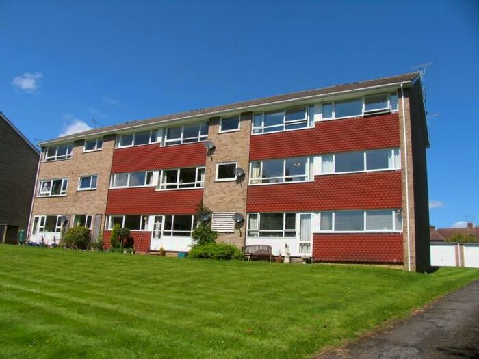 2 Bedroom Apartment To Rent In Oxted, RH8