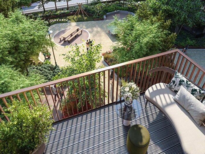 1 Bedroom Flat For Sale In Queens Cross, Royal Docks, E16