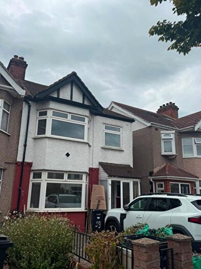 4 Bedroom Terraced House To Rent In Fremantle Road, Ilford, IG6