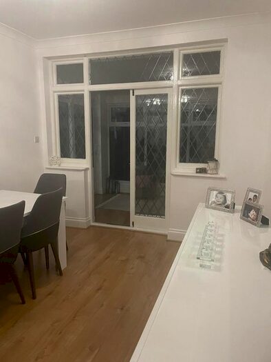 3 Bedroom Detached House To Rent In Bury Street, London, N9