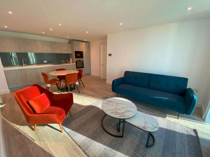 2 Bedroom Flat To Rent In Silvercroft Street, Manchester, M15