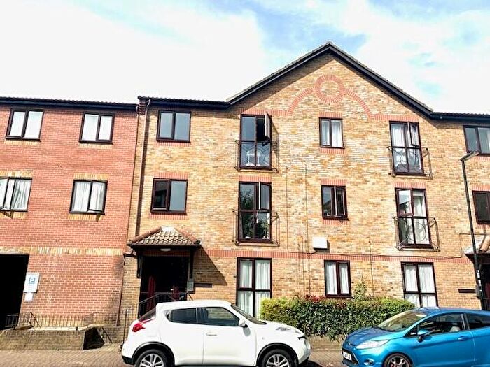 1 Bedroom Apartment To Rent In Banister Park, SO15