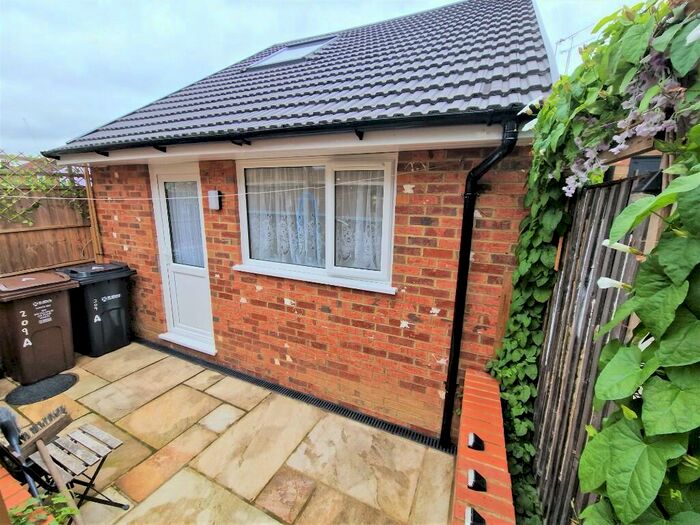 1 Bedroom Detached House To Rent In Camp Road, St. Albans, Hertfordshire, AL1