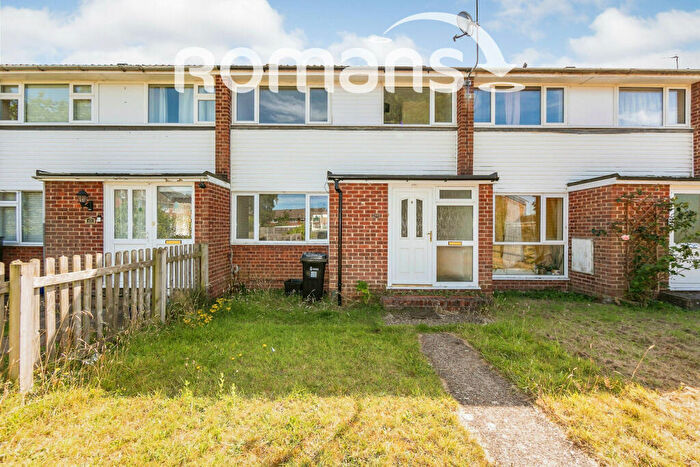 3 Bedroom Terraced House To Rent In Fairwater Drive, RG5