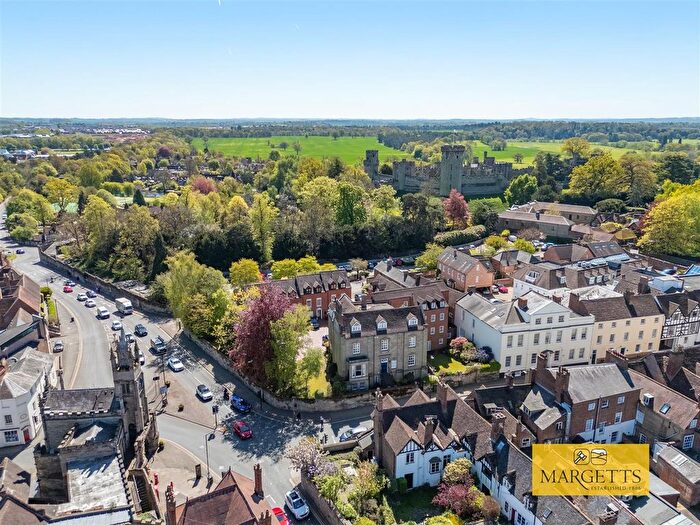 3 Bedroom Flat For Sale In Eastgate House, Castle Lane, Warwick, CV34