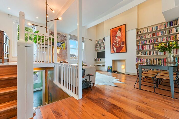 2 Bedroom Flat To Rent In Westbourne Park Road, London, W11