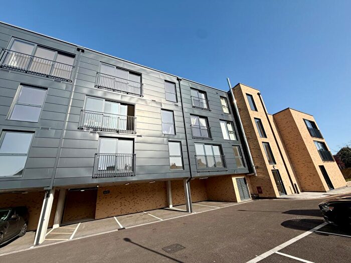 2 Bedroom Flat To Rent In Emin Court, Margate, CT9