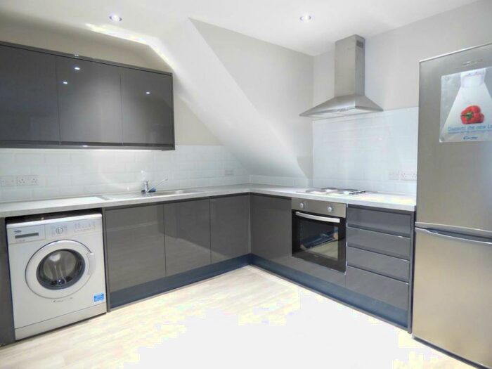 3 Bedroom Flat To Rent In Boundary Road, Hove, East Sussex, BN3