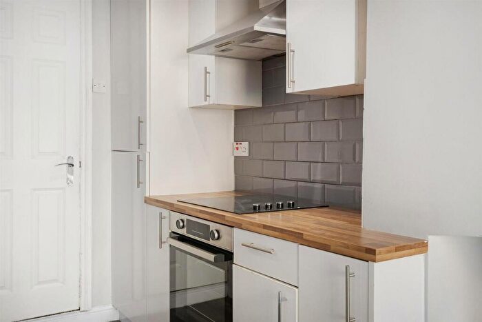 4 Bedroom Terraced House To Rent In Elcot Avenue, Peckham, SE15