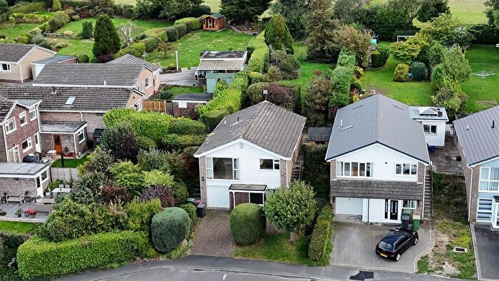 3 Bedroom Detached House For Sale In Gosforth Drive, Dronfield, S18