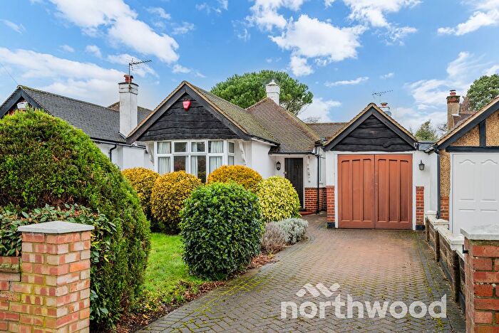 3 Bedroom Detached Bungalow For Sale In Salisbury Road, Worcester Park, London, KT4