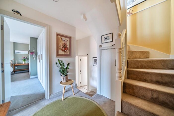 3 Bedroom Maisonette For Sale In Grange Road, CH48