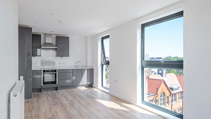 1 Bedroom Flat For Sale In Carlton Vale, Kilburn, NW6