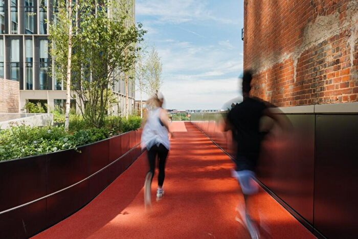 2 Bedroom Apartment To Rent In The Mercian, Broad Street, Birmingham, B15