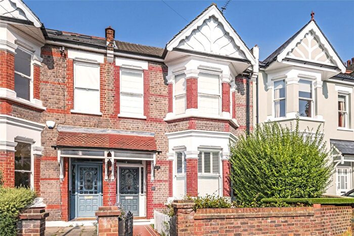 2 Bedroom Flat To Rent In Okehampton Road, London, NW10