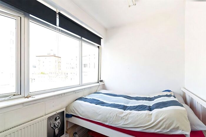 3 Bedroom Flat To Rent In Greenfield Road, London, E1