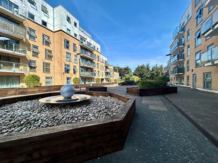 1 Bedroom Flat To Rent In Monumnent Court, Woolners Way, Stevenage, SG1